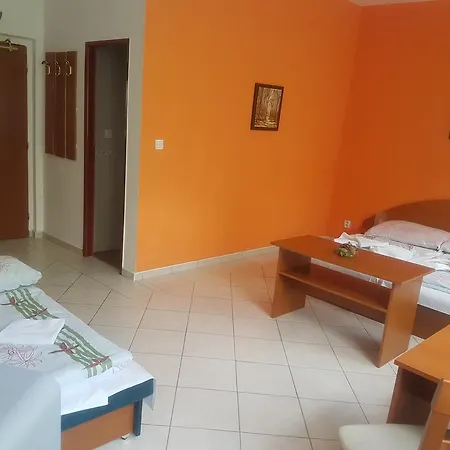 Hotel Garni Royal Diamond